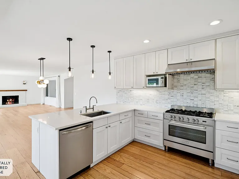 4923 Harbord Dr — Photo 15