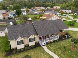 110 Woodbend Cv, Winfield, WV 25213