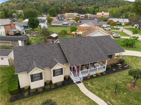 110 Woodbend Cv, Winfield, WV 25213