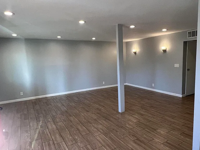 1115 E Whitton Ave — Photo 4
