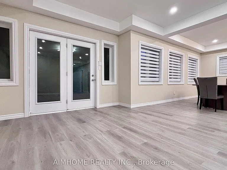 23 Ria Ct #LOWER LEVEL — Photo 7