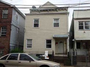 121 Bidwell Ave, Jersey City, NJ 07305