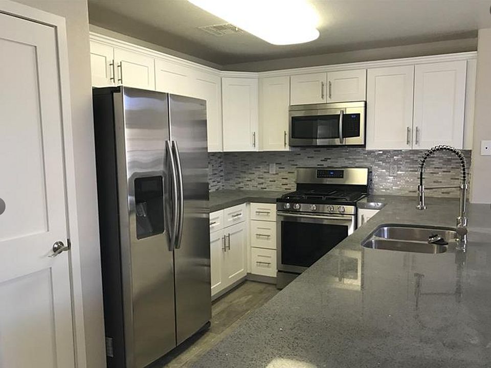 2nd image of 2325 Windmill Pkwy APT 513