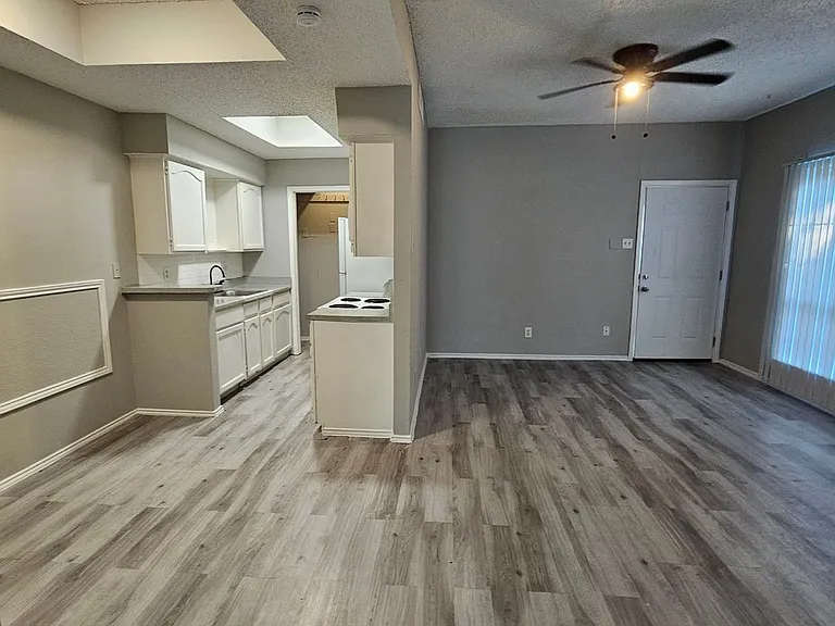 3209 Norwalk Ave #202 — Photo 9