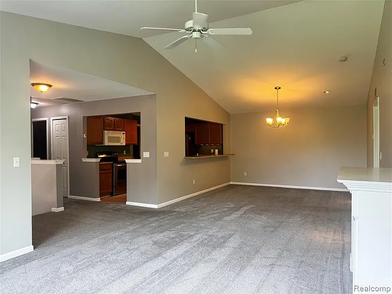 45997 Rhodes Dr — Photo 13