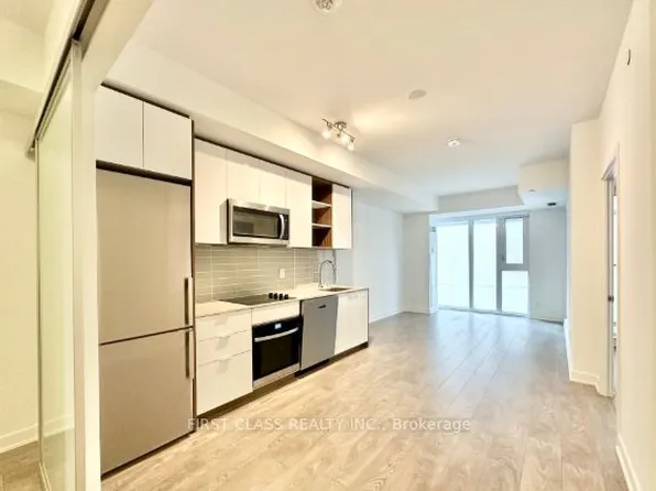 (undisclosed Address), Toronto, ON M5V 0W9