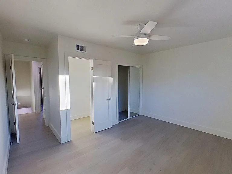 437-443 W Valencia Dr — Photo 54