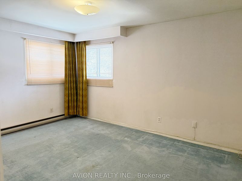 Toronto House for rent - 5 Bedrooms — photo 18