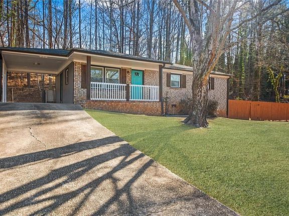 2nd image of 2062 Mulkey Rd SW