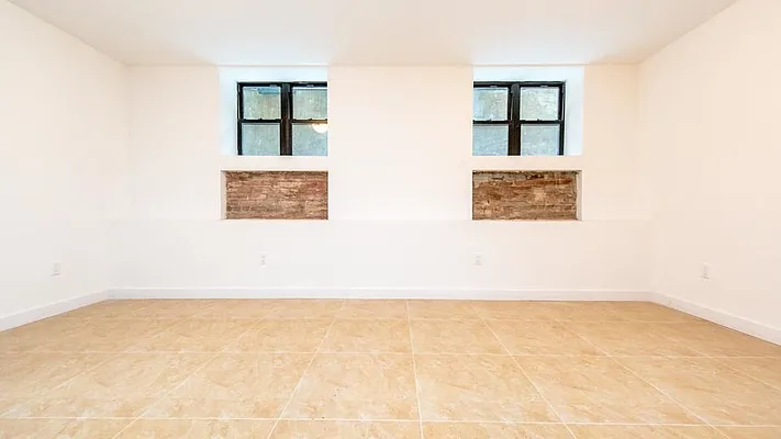 Rented by Nooklyn NYC LLC | media 64