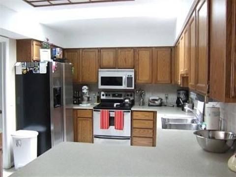 2nd image of 728 Claire Pointe Cir