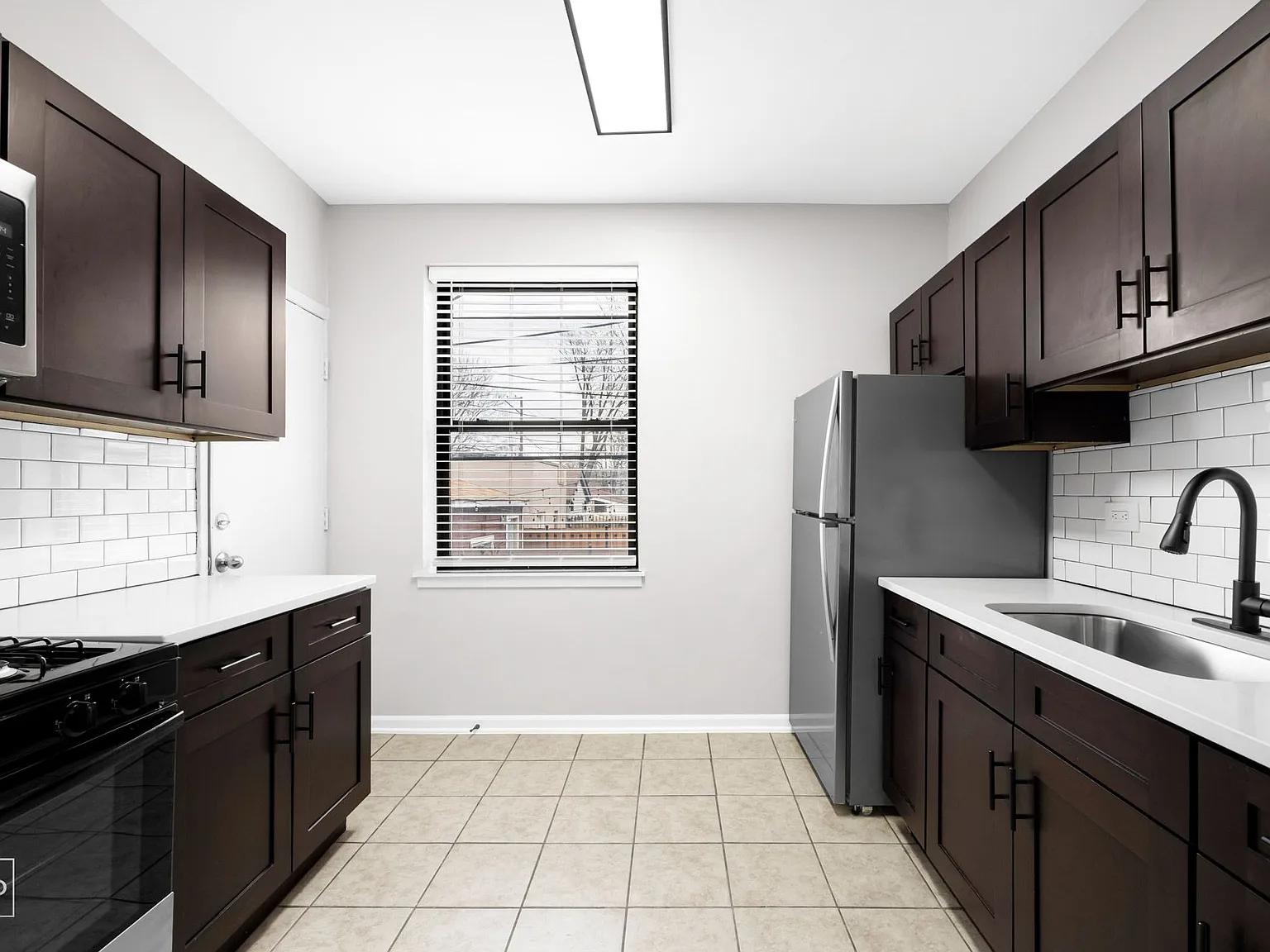 5015 S Champlain — Photo 3