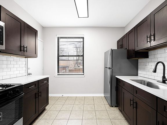 3rd image of 5015 S Champlain Ave #644-2