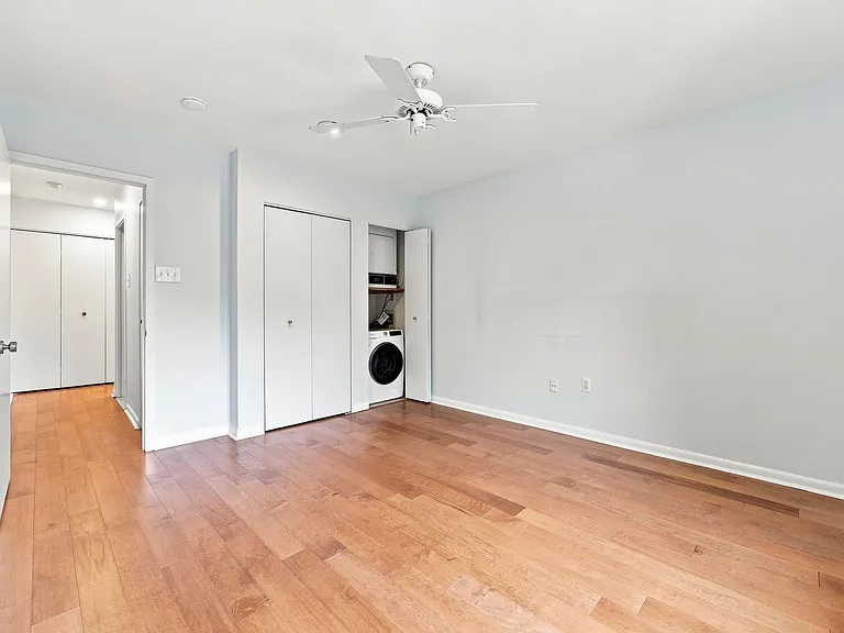 1640 Oakwood Dr #W305 — Photo 12