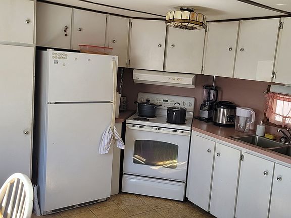 2nd image of 846 Broadway #42