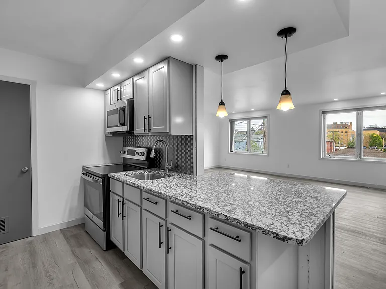 334 W Main St #1 — Photo 1
