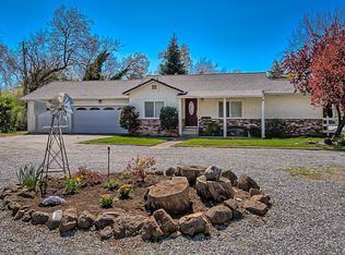 6954 Pistachio Ln, Redding, CA 96002