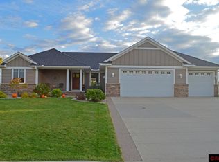2261 Coventry Ln, North Mankato, MN 56003