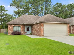 12727 Roe Dr, Walker, LA 70785
