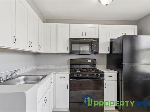 1664 E Cold Spring Ln FLOOR 1