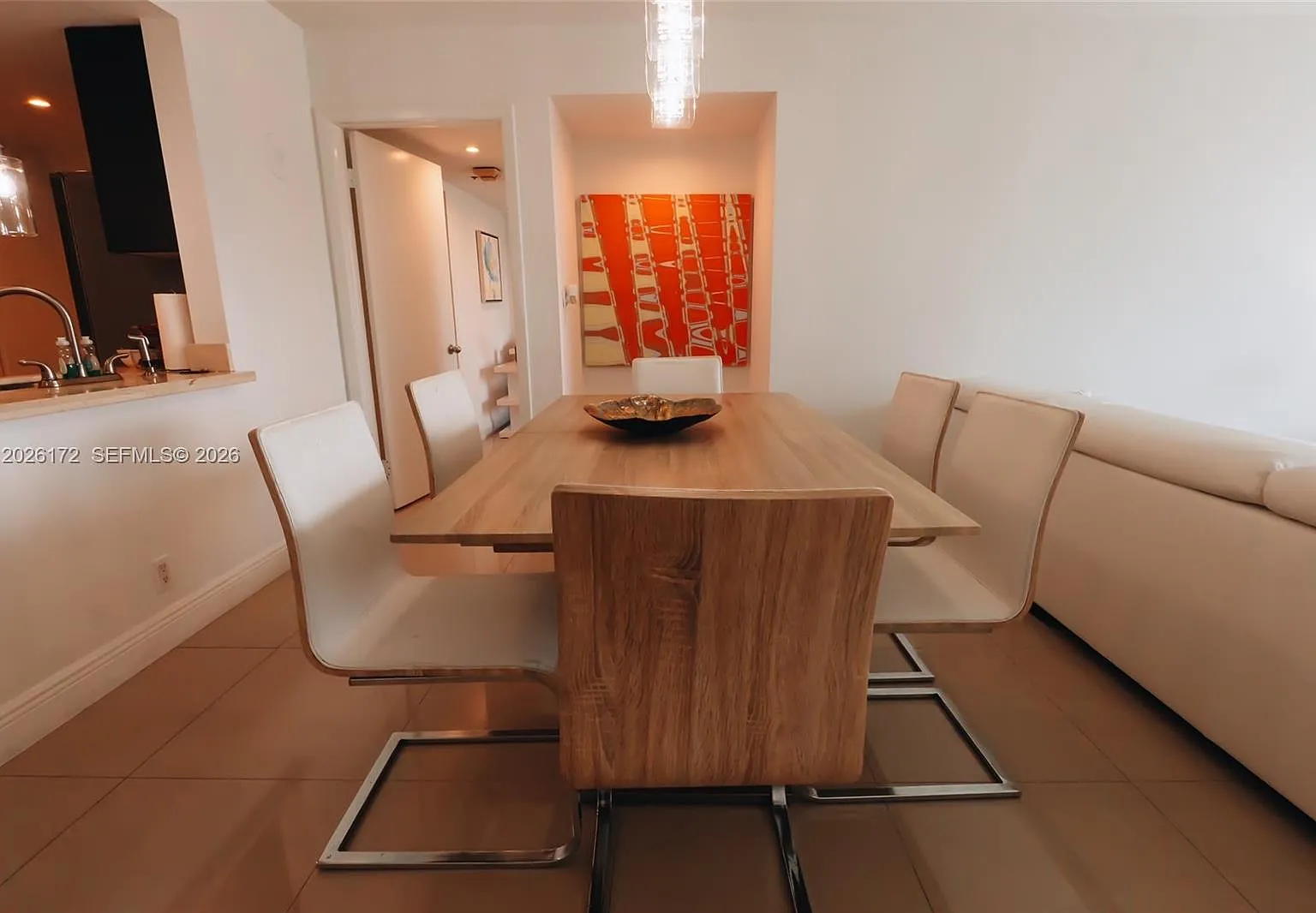 Venetia Condo — Photo 3