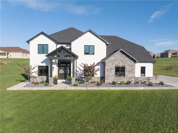 324 Lynn Rd, Belle Vernon, PA 15012