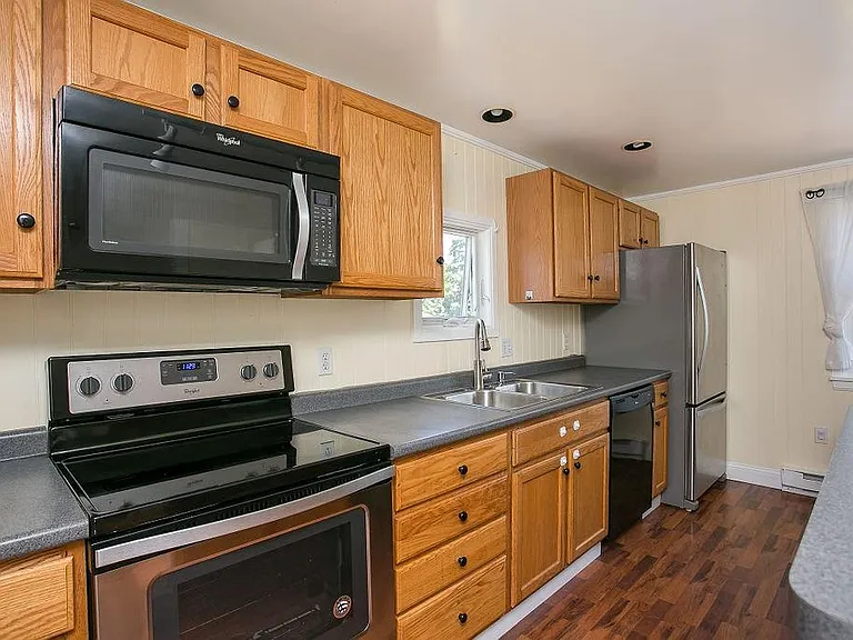 132 Evarts St #2 — Photo 6