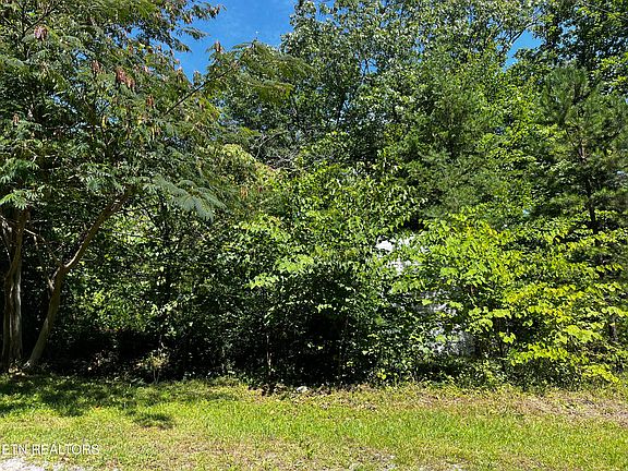 5th image of 6910 Holiday Hill Ln