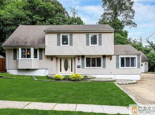 17 Amman Rd, Edison, NJ 08817