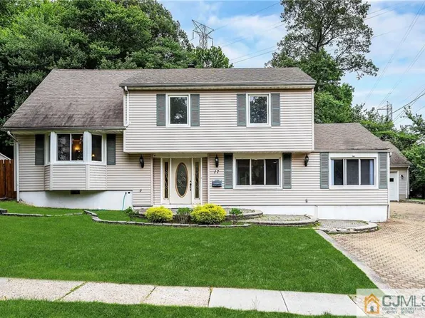 17 Amman Rd, Edison, NJ 08817