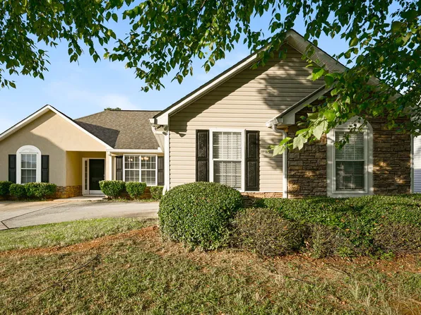1025 Borrington Ln, Stockbridge, GA 30281