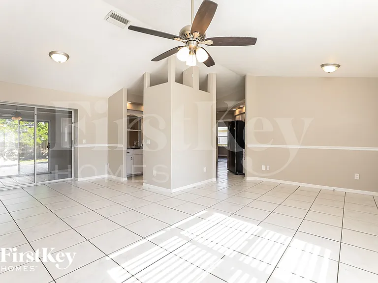 4313 Kessler Ter — Photo 2