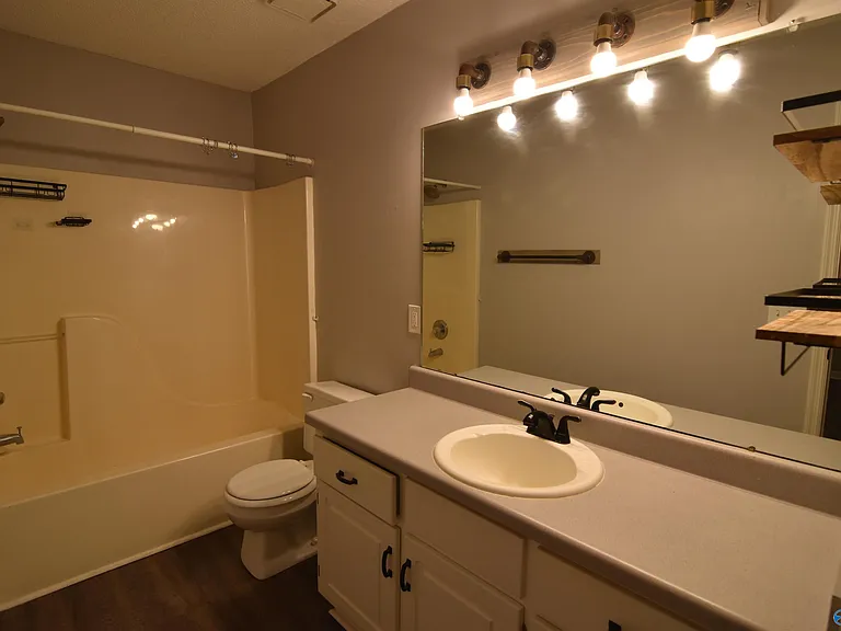103 Tess Cir NE — Photo 13