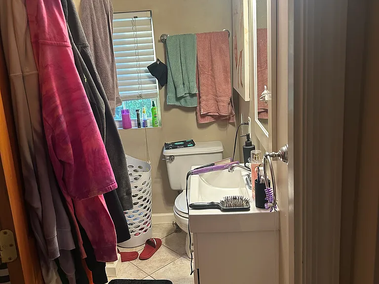 211 Fremont Ave #2 — Photo 4