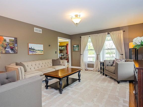 4th image of 2179 McCormick Dr