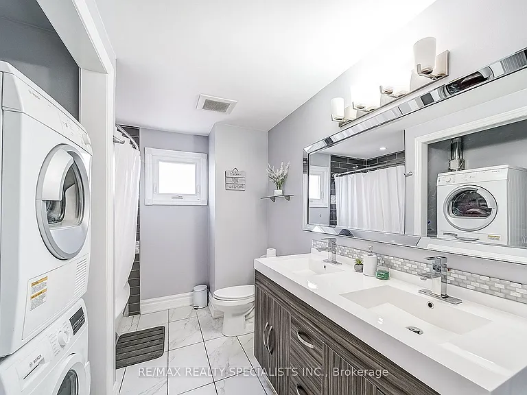 3148 Harris Cres #UPPER — Photo 15