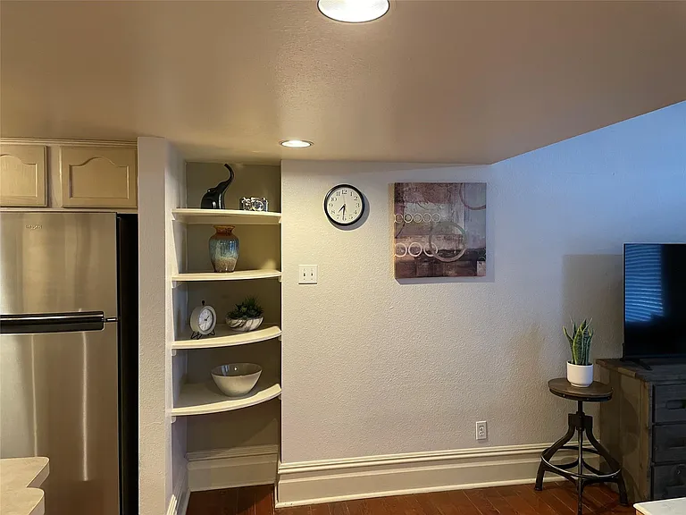 2118 Strand St #207 — Photo 14