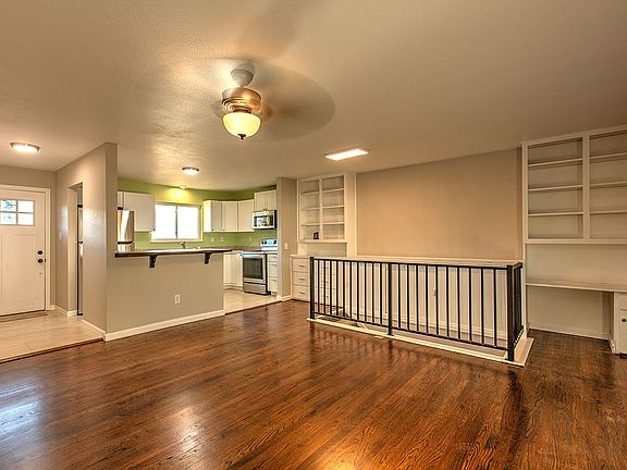 2nd image of 4602 N Weber St