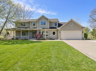 8462 Dunmore Ct SE, Ada, MI 49301