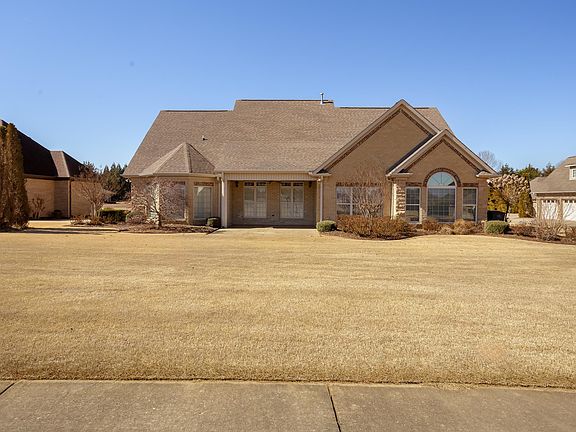 4th image of 258 Plantation Springs Dr