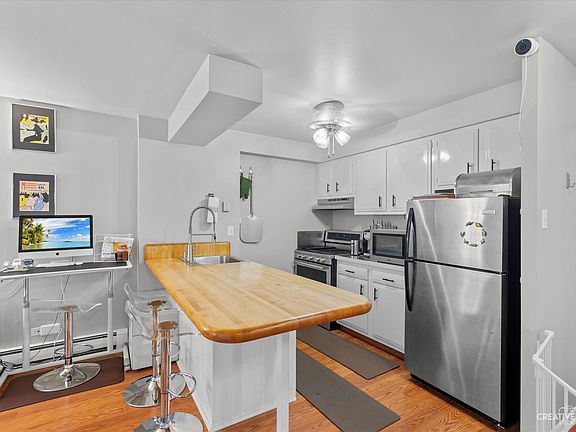 5th image of 1052 N Mill St #4-308