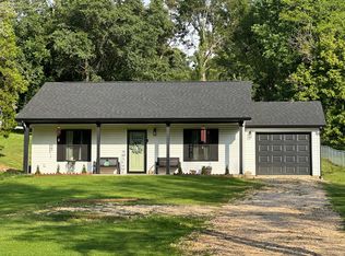 75 Meadowood Dr, Springville, TN 38256