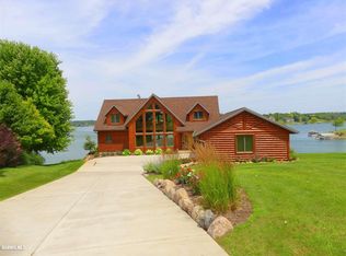 17-141 Edgewater Dr, Lanark, IL 61046