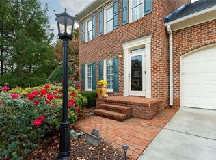 5402 Ridingate Ct, Greensboro, NC 27455