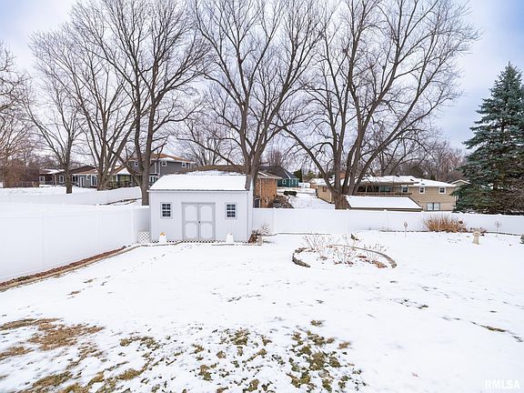 5th image of 1808 Saint Clair Dr