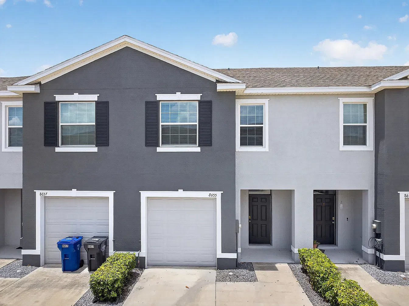 3 bed, 2.5 bath, 1707 sqft, $2,100 — Photo 1