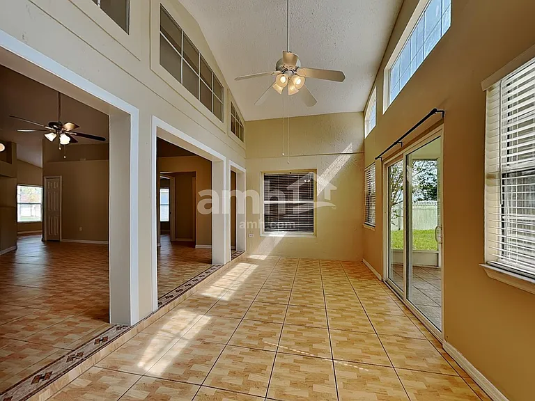 1718 Westminster Trl — Photo 12
