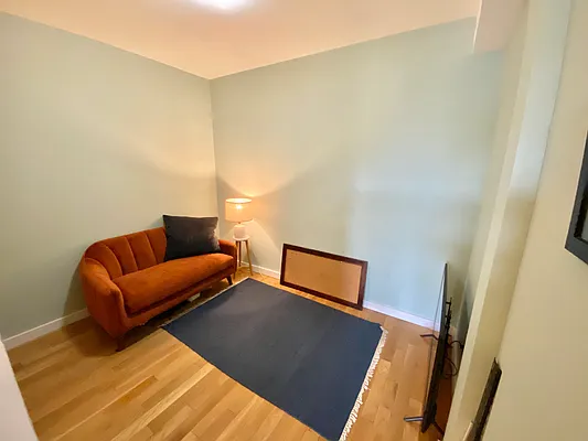 Rented by Dream Space Realty | media 18