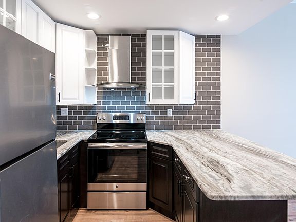 3rd image of 8 S Broadway APT 3