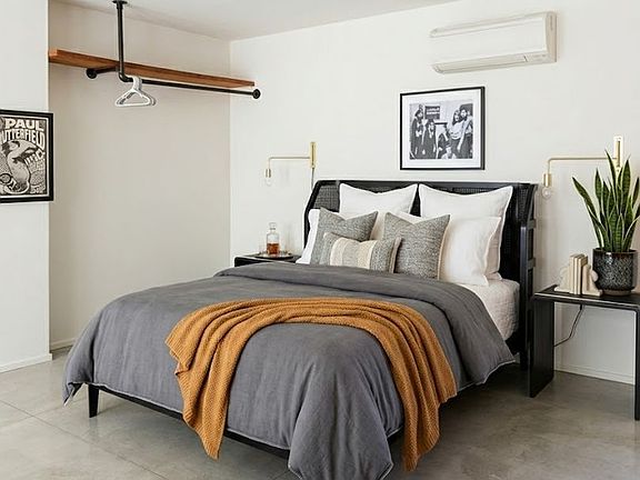 2nd image of 2305 University Ave #301